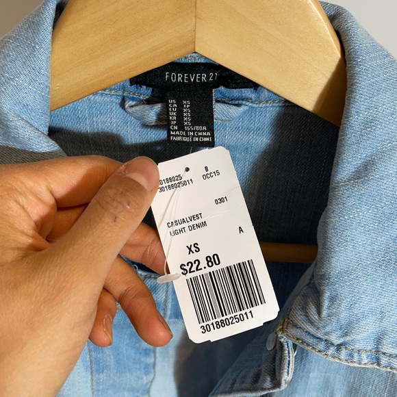 Forever 21 Denim Vest NWT - Picture 3 of 5